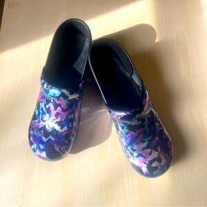 Dansko shoes Size 42 EU/11.5-12 US